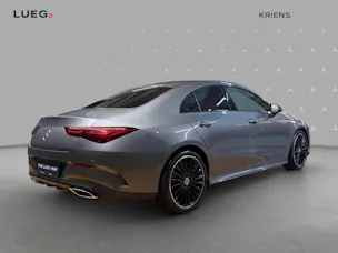 Mercedes-Benz CLA 200 - AMG / Rückfahrkamera / Ambiente-Licht / 19 Zoll Räder