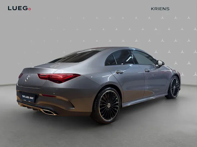 Mercedes-Benz CLA 200 - AMG / Rückfahrkamera / Ambiente-Licht / 19 Zoll Räder