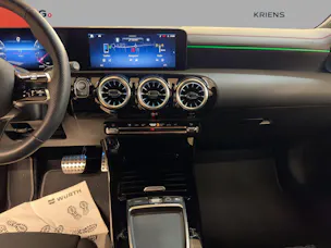 Mercedes-Benz CLA 200 - AMG / Rückfahrkamera / Ambiente-Licht / 19 Zoll Räder
