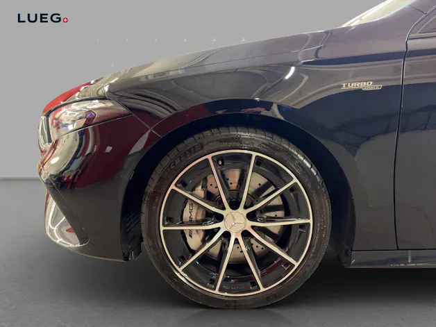Mercedes-Benz A 35 4M - AMG / Rückfahrkamera / Panorama-Dach / Soundsystem / Multibeam LED