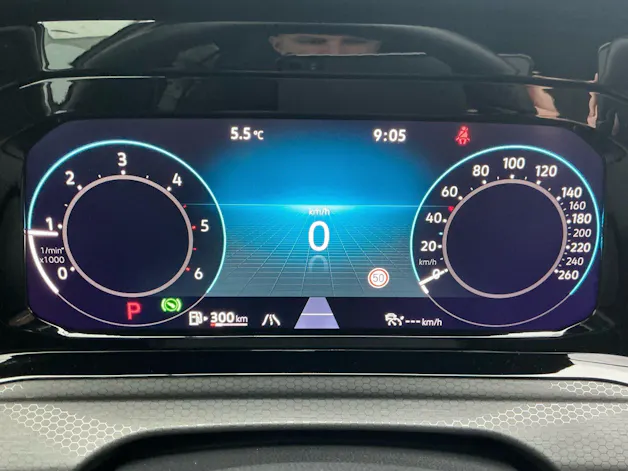 VW Golf GTD 2.0 TDI DSG 200PS *** ANHÄNGERKUPPLUNG & 8FACH BEREIFT ***