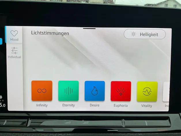 VW Golf GTD 2.0 TDI DSG 200PS *** ANHÄNGERKUPPLUNG & 8FACH BEREIFT ***