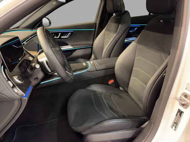 Mercedes-Benz E 450 d 4M - AMG / 360 Grad Kamera / Digital Light / Panorama-Dach