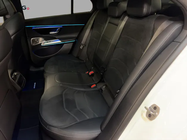 Mercedes-Benz E 450 d 4M - AMG / 360 Grad Kamera / Digital Light / Panorama-Dach