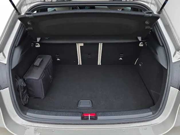 Mercedes-Benz A 250e Progressive