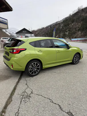 Subaru Impreza 2.0i e-Boxer Luxury