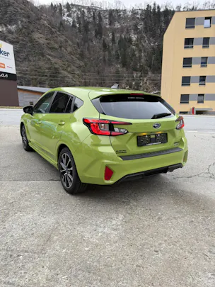 Subaru Impreza 2.0i e-Boxer Luxury