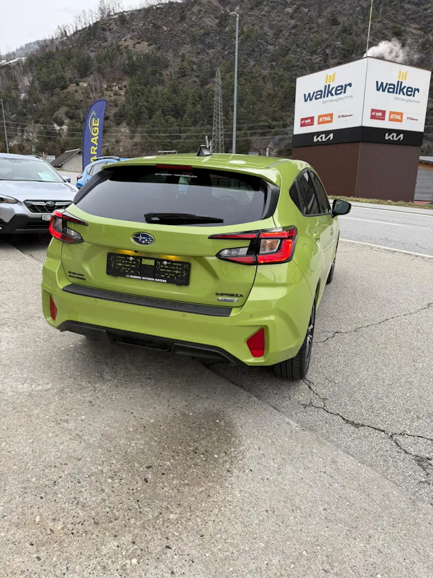 Subaru Impreza 2.0i e-Boxer Luxury