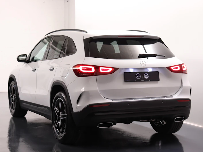 immagine del veicolo MERCEDES-BENZ GLA 250