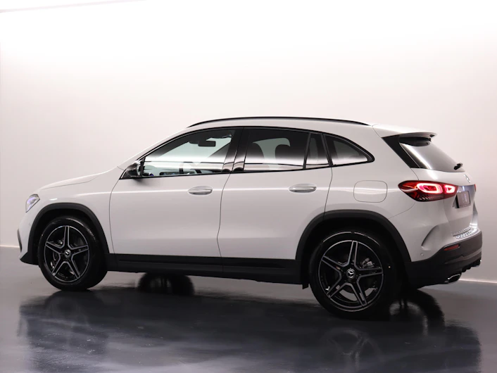 immagine del veicolo MERCEDES-BENZ GLA 250