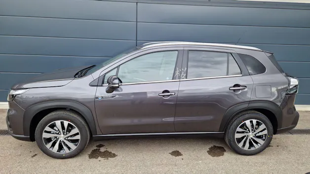 Suzuki S-Cross 1.4 T Sakura Top Hybrid 4x4