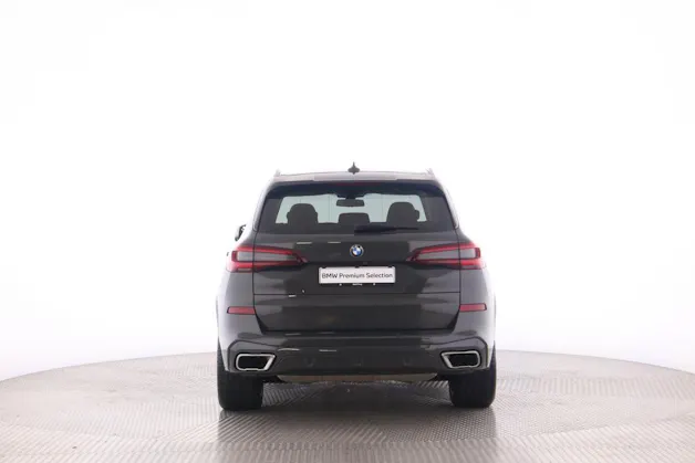 BMW X5 M50i xDrive