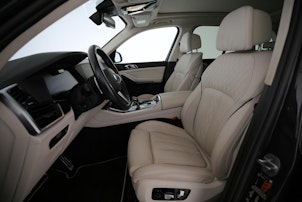 Vehicle image BMW X5 M50i xDrive