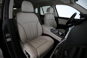 Vehicle image BMW X5 M50i xDrive