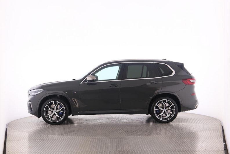 Vehicle image BMW X5