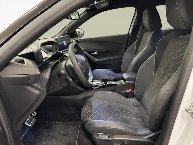 Peugeot 2008 1.2 Hybrid 145 GT