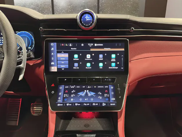 Maserati Grecale 2.0 Hybrid Modena