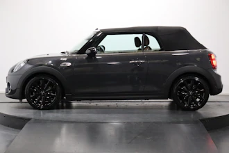 https://vehicle.imgix.net/4195489/de510780-71be-448e-a83f-b550c2809f32.JPG