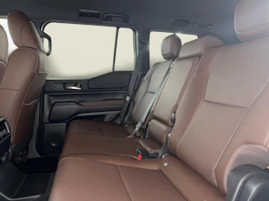 Fahrzeugbild TOYOTA Land Cruiser 2.8 D 48V Style