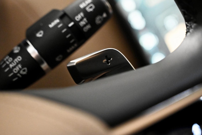 Vehicle image LAND ROVER RANGE ROVER