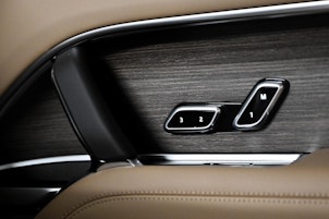 Vehicle image LAND ROVER Range Rover 3.0 I6 P460e SE