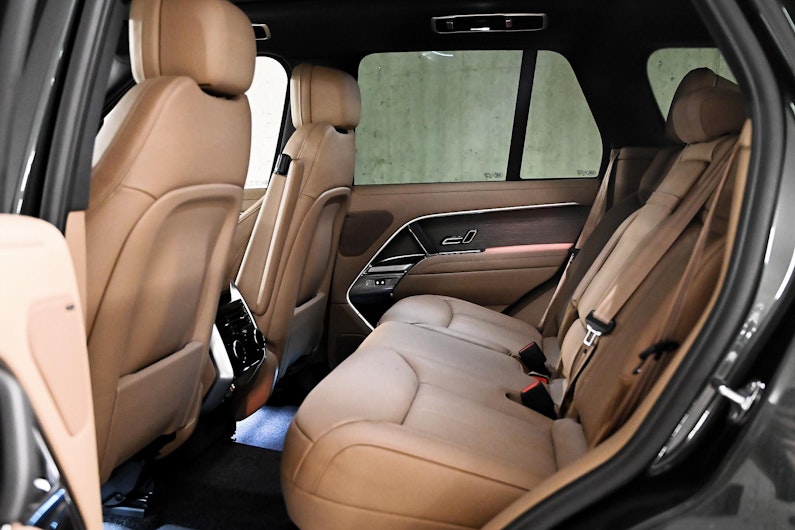 Vehicle image LAND ROVER RANGE ROVER