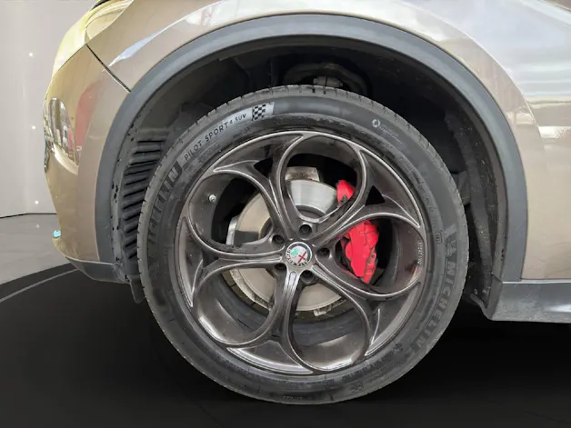 Alfa Romeo Stelvio 2.2 D Q4 190PS Super Automat 4x4