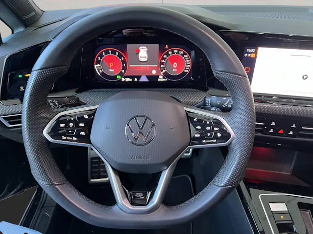 VW Golf VIII 1.5 eTSI R-Line DSG