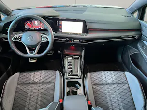 VW Golf VIII 1.5 eTSI R-Line DSG