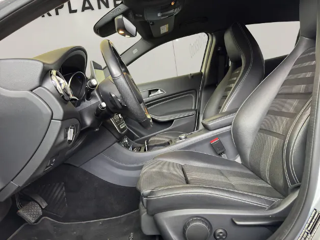 Mercedes-Benz GLA 200 Urban
