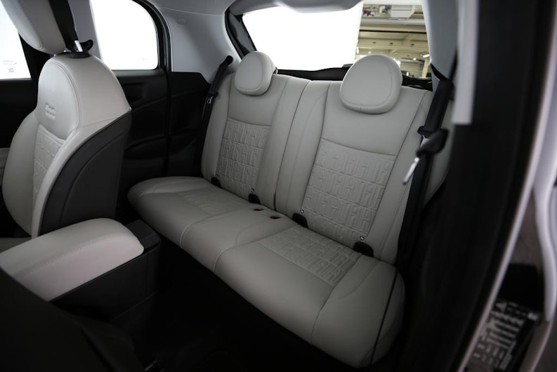 Vehicle image FIAT 500