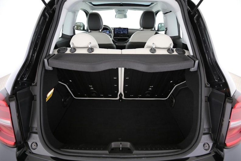 Vehicle image FIAT 500