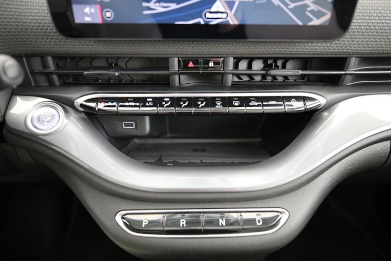 Vehicle image FIAT 500