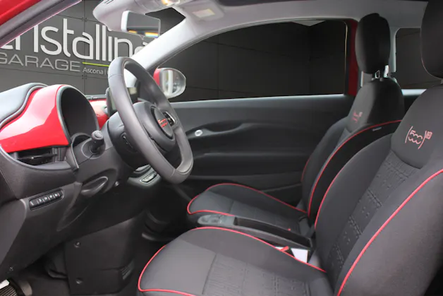 Fiat 500 Cabrio Red