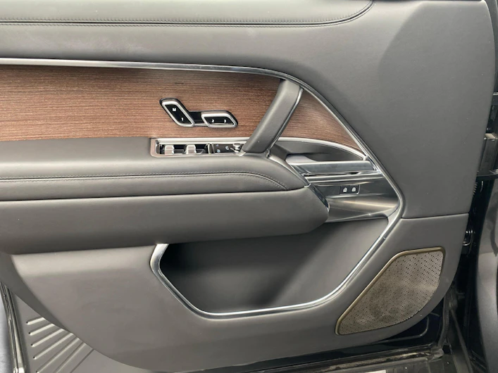 Fahrzeugbild LAND ROVER RANGE ROVER