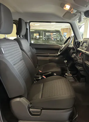 Suzuki Jimny 1.5 Unico 4 PLACES/4 SITZE