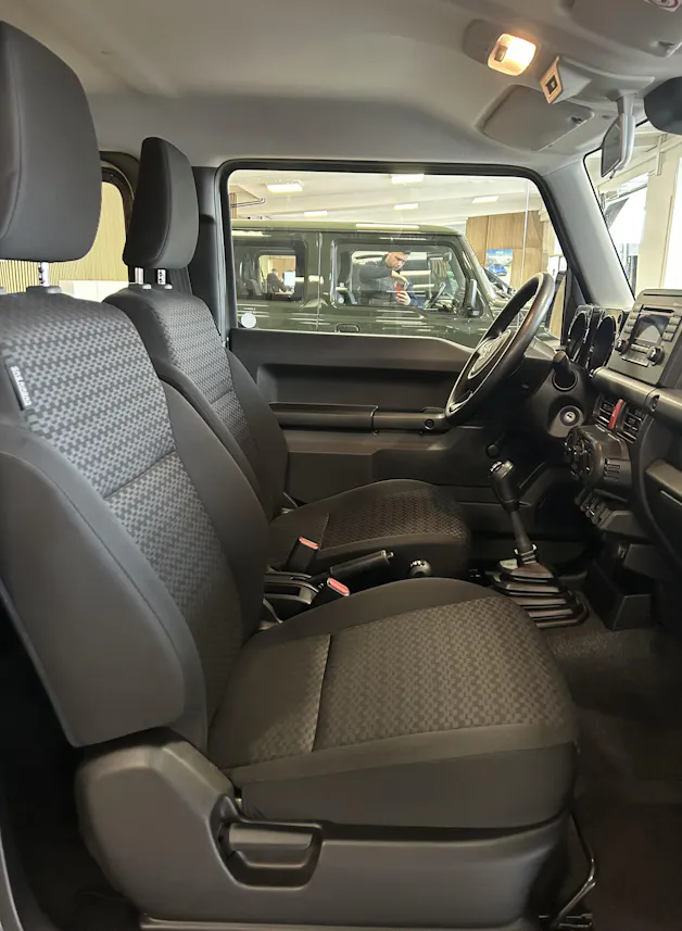 Suzuki Jimny 1.5 Unico 4 PLACES/4 SITZE
