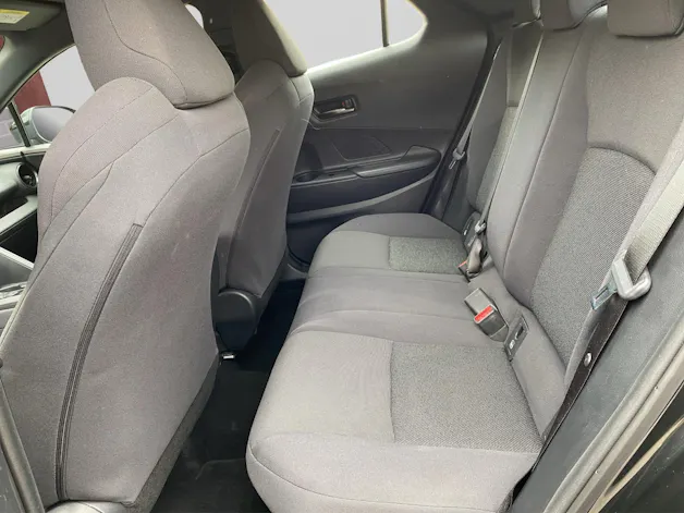 Toyota C-HR 1.8 HEV Comfort Inkl. Winterkompletträder / Gratisservice 4Jahre / 60000 Km ab 1. IV