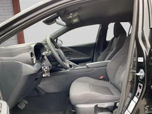 Toyota C-HR 1.8 HEV Comfort Inkl. Winterkompletträder / Gratisservice 4Jahre / 60000 Km ab 1. IV