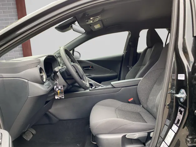 Toyota C-HR 1.8 HEV Comfort Inkl. Winterkompletträder / Gratisservice 4Jahre / 60000 Km ab 1. IV