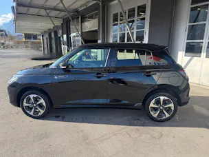 Suzuki Swift 1.2 Sakura Top Hybrid 4x4
