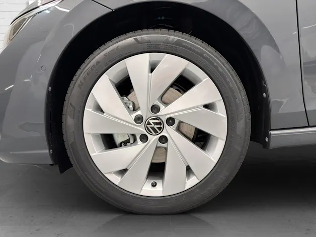 VW Golf VIII 1.5 eTSI United DSG