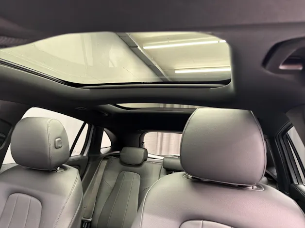 Mercedes-Benz GLA 200 Progressive Line Night Star