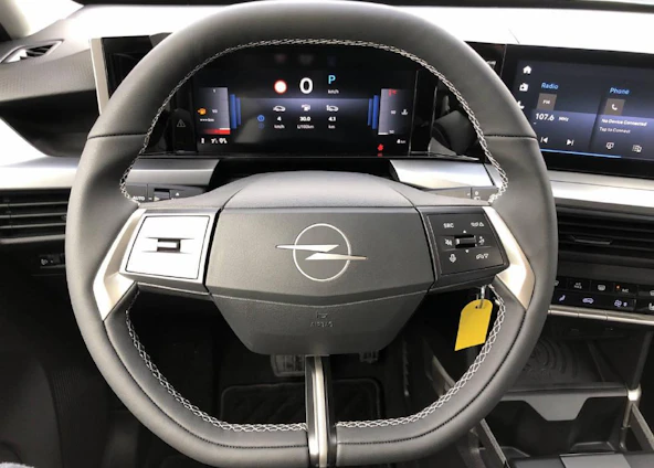 immagine del veicolo 5 immagine del veicolo 5