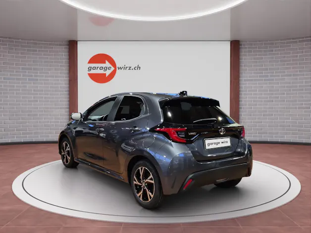 Toyota Yaris 1.5 VVT-i HSD Trend inkl. Winterräder / Servicepaket 4 Jahre / 60000 Km ab 1. IV