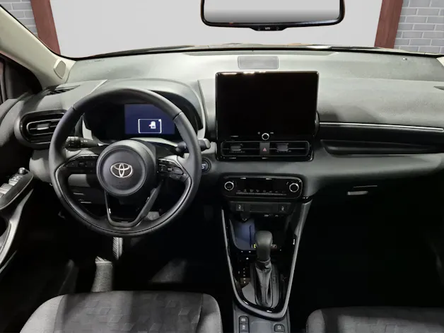 Toyota Yaris 1.5 VVT-i HSD Trend inkl. Winterräder / Servicepaket 4 Jahre / 60000 Km ab 1. IV