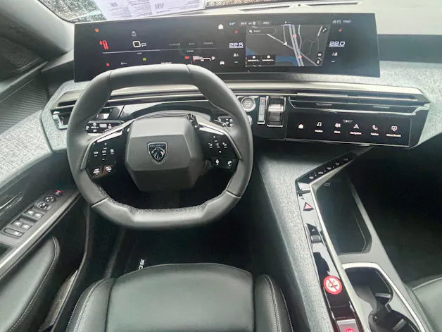 Peugeot 5008 1.2 Hybrid Allure Premium