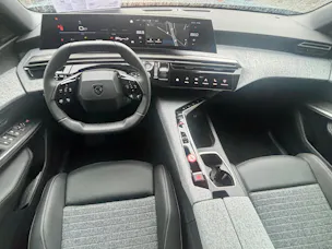 Peugeot 5008 1.2 Hybrid Allure Premium
