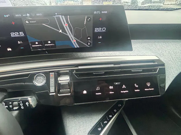 Peugeot 5008 1.2 Hybrid Allure Premium
