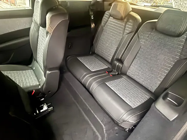 Peugeot 5008 1.2 Hybrid Allure Premium